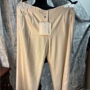 SOLD NWT St. John Couture Cream Pants, Size 14